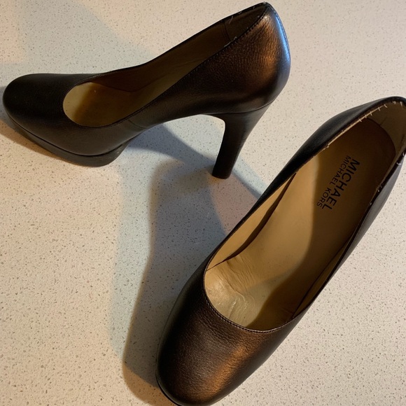 Michael Kors - Picture 1 of 6